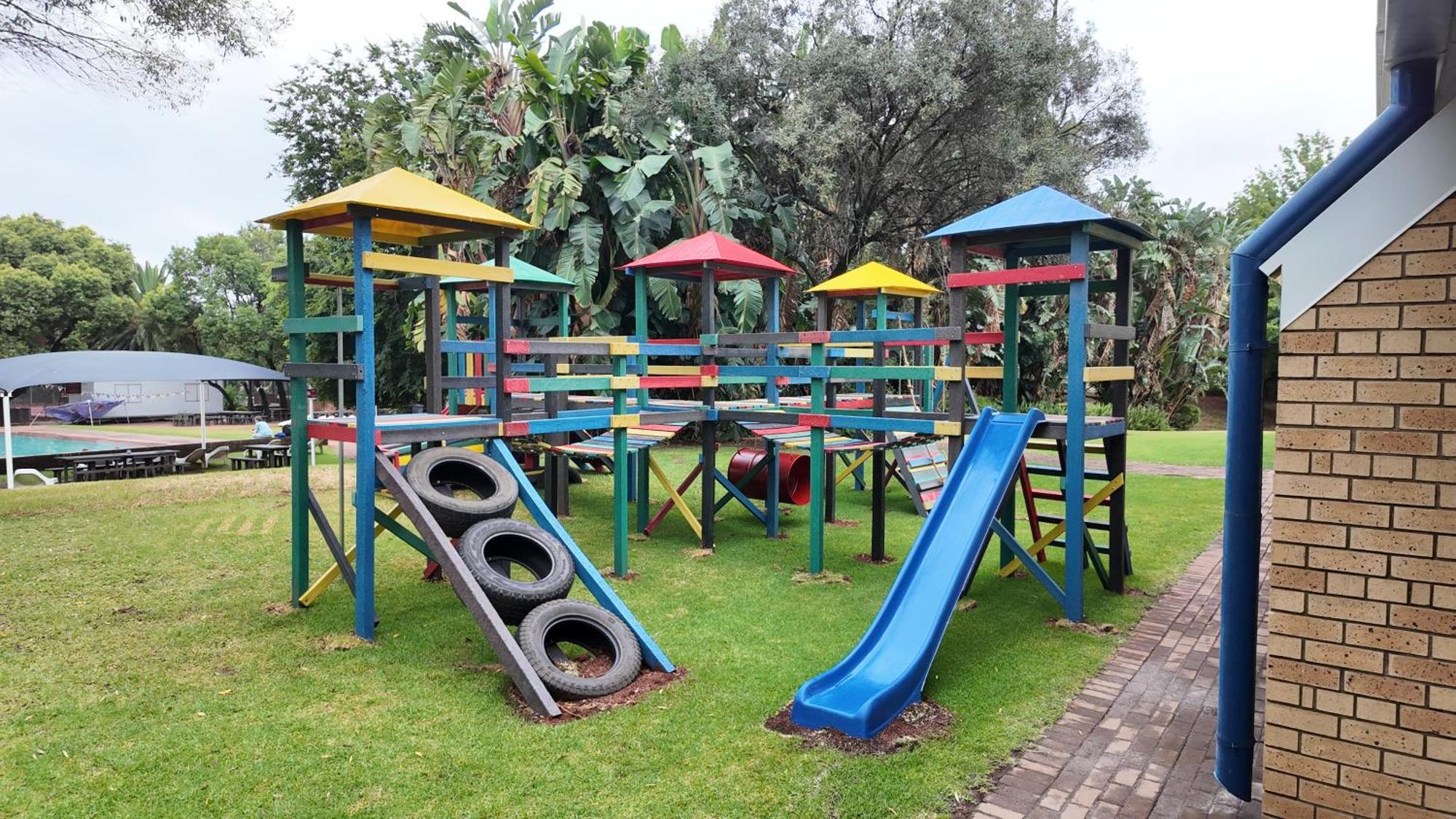 Atkv Buffelspoort Hotel Rustenburg Bagian luar foto
